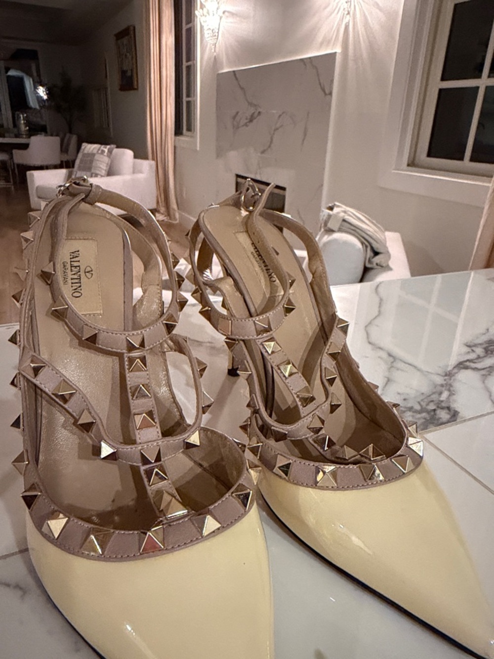 Valentino - Picture 2 of 4